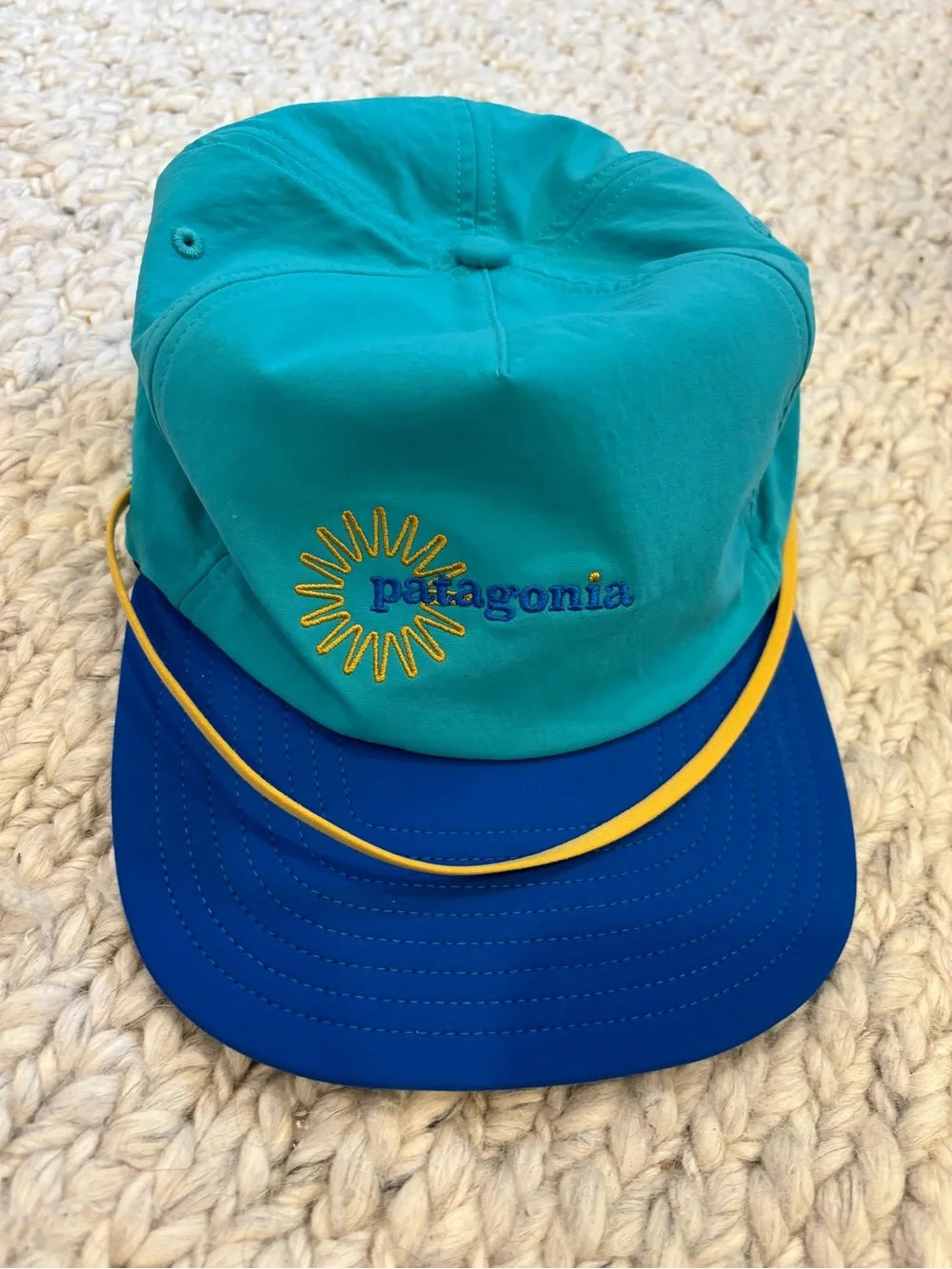 Patagonia Teal and Blue hat Merganzer 33482 recent and mint